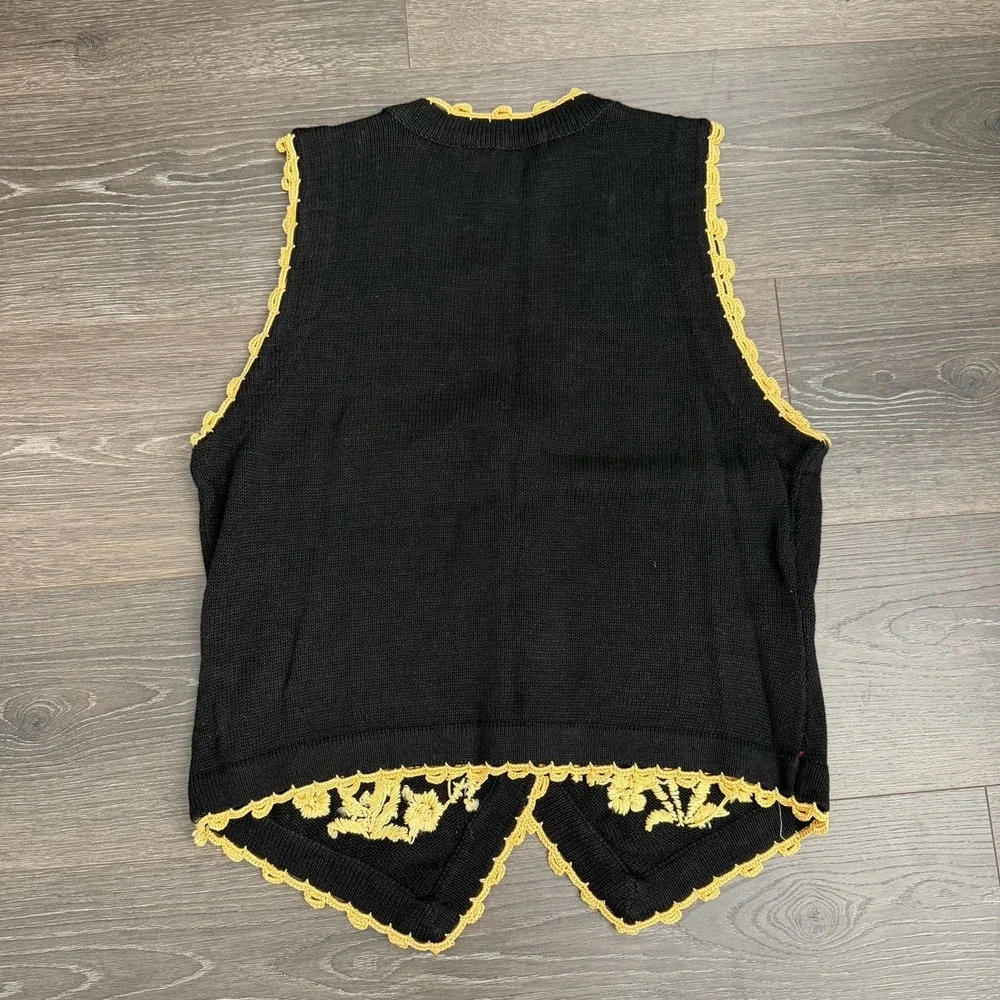 Arriviste‎ Black Gold Embroidered Sweater Vest M 90s Vtg Boho Coquette Folk Art - Picture 3 of 6